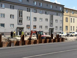 FOTO: Únik plynu ochromil Žilinu. Evakuovali celú ulicu aj autobusovú stanicu
