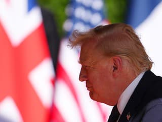 „Oni nám nepomohli!!!“ Podľa Trumpa je smiešne udržiavať súčasnú americkú podporu NATO