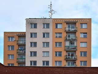 Tichý zabijak panelákov. Skrytý problém sa vyvíja celé roky a môže ohroziť byty za státisíce eur