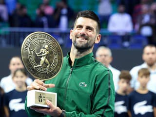 Toľko zápasov nevyhral nikto, lepšia je len Navrátilová. Djokovič predbehol i Federera, získa rekordný titul?