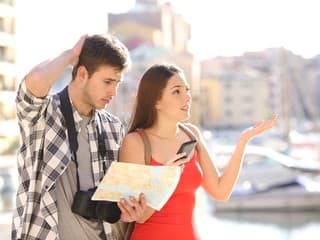 Dovolenka snov sa zmenila na studenú sprchu. Tisíce turistov skončili v úplne inej krajine