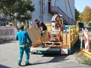 FOTO: Konečne ho majú aj doma. Desaťtisíce Slovákov už za dôležitými zákrokmi nemusia cestovať