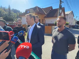 Prvé detaily útoku v Staškove. Šutaj Eštok vyzdvihol hrdinské konanie riaditeľky