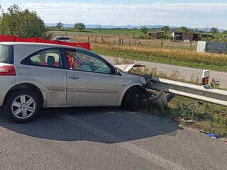 Tragédia pri Sládkovičove. Vodič (†71) vletel do protismeru, zrážka s kamiónom bola osudná