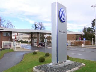 Volkswagen chystá historické škrty. Pre bratislavský závod však prišla dobrá správa