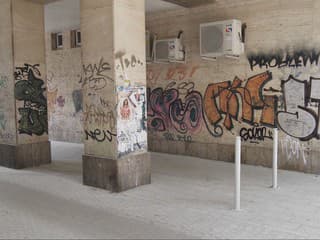Žilinu trápia grafity. Pomôcť by mohol nový prístroj, financie však chýbajú