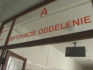 Bývajú ďaleko, no miesto sa im neušlo. Až 700 študentov jednej z univerzít nedostalo internát