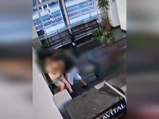 VIDEO: Na dôchodcu si trúfol tridsiatnik. Po zápase mu vzal peňaženku s 30 eurami