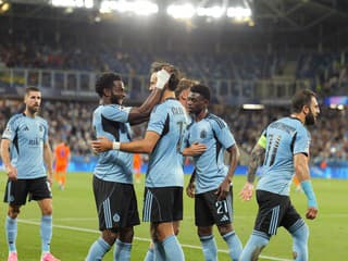 Návrat veľkých mien, lepšie sa to postaviť nedalo. Poznáme zostavu Slovana v zápase, ktorý vojde do dejín