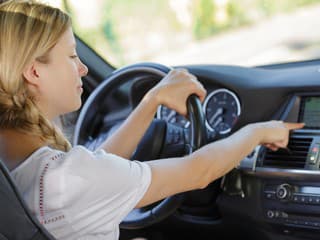 Máte staršie auto? Bežná návšteva servisu sa môže predražiť