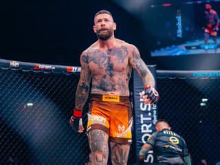Z krásnych peňazí mu zostali omrvinky. Vlasto Čepo prezradil, koľko zarobil za prvý zápas v UFC
