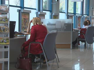 Bankami sa valí vlna zdražovania. Úroky opäť rastú, Slováci si za pôžičky priplatia