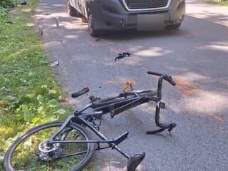 Cyklista (†49) sa už domov nevráti. Neprežil zrážku s dodávkou
