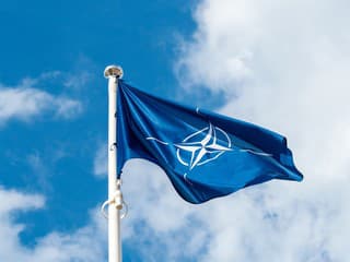Firma so slovenskými koreňmi uspela v NATO. Získala kontrakt až za 150 miliónov eur