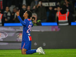 Greif robil, čo mohol, no prehre nedokázal zabrániť. PSG potiahli za tromi bodmi žolíci z lavičky