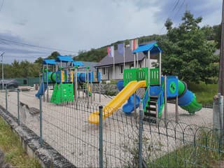 V obci s 15 obyvateľmi postavili nové ihrisko za 50-tisíc eur. Starosta kritiku odmieta