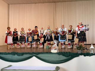 FOTO: Seniorky na východe bojovali o titul naj babičky roka. Pred divákmi spievali, recitovali aj hrali