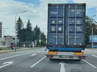 Tisícky kamiónov opustili Svidník. Miestni sa tešia zo sprejazdnenia obchvatu