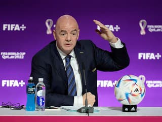 Prezidenta FIFA odpor Európy odradil. Rozhodnutie predať majstrovstvá sveta si rozmyslel