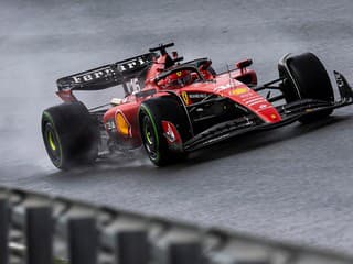 VIDEO: Strašidelné zábery z Talianska. Leclerc vo vysokej rýchlosti havaroval, fanúšikovia Ferrari až plakali
