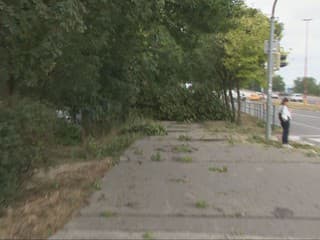 Takto vyzerá ranná Bratislava po ničivej búrke. Petržalka hlási najviac škôd