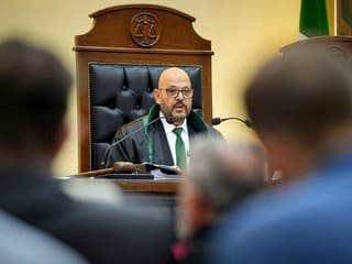 Trest smrti pre zosadeného diktátora. Súd v Sýrii odsúdil Bašára Asada za vojnové zločiny