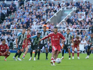 Premier League: Liverpool v infarktovom závere zachraňoval remízu. Manchester City v nadstavení dovŕšil obrat