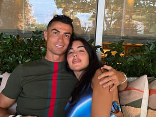 Cristiano Ronaldo zverejnil fotky zo svadby s Georginou: Také šaty nevesty nikto nečakal
