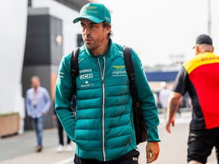 F1 mu nestačí. Legendárny Alonso sa predstaví na ďalšom výnimočnom podujatí, pôjde o veľký návrat