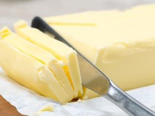Takto skladuje maslo väčšina z nás. Odborník vysvetľuje, prečo je to chyba