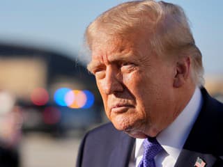 USA majú šialený plán útoku na Irán, varuje senátor. Hrozí ničivá eskalácia, Trump má čakať len na voľby