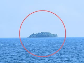 V obrovskom kanadskom jazere sa zrazu objavil záhadný ostrov. Nikto nevie, kam zmizol