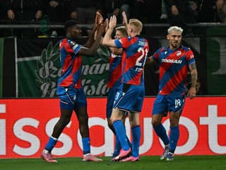 Plzeň pozná meno nového trénera, ten sa okamžite pustil do práce. V realizačnom tíme pokračujú aj Slováci