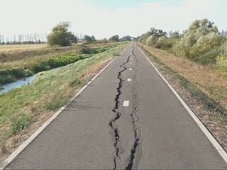 Cyklotrasou na Zemplíne sa tiahne veľká prasklina. Otvorili ju pritom len pred rokom
