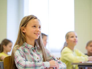 Niektoré deti nestíhajú, iné sa na hodinách nudia. Školám môžu pomôcť prekvapivo jednoduché zmeny