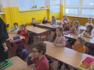 Za vyučovanie si niektorí rodičia priplácajú. Ministerstvo mení pravidlá
