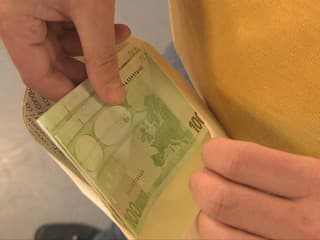 Niektorí budú mať v peňaženke viac len o pár eur. Už vieme, koľko štát pridá penzistom v roku 2027