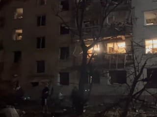 Masívny ruský útok na Kyjev. Drony a rakety zabili najmenej štyroch ľudí