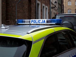 Polícia v Poľsku zadržala 13-ročného chlapca, ktorý plánoval útok v škole