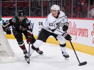 Na debut v NHL si musí počkať, po slovenskom reprezentantovi však môže siahnuť iný tím. Hlavaj ide do AHL