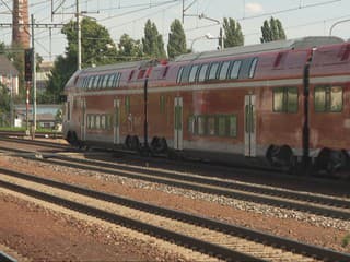 Pokus o krádež káblov ochromil železničnú dopravu. Vlaky v dôležitom úseku môžu meškať
