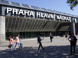 Poplach v Prahe. Hlavnú železničnú stanicu evakuujú
