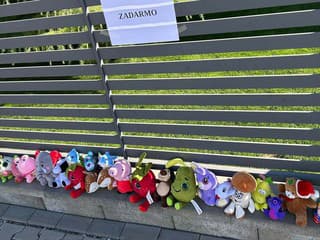 Deti v Rovinke čakalo na ulici milé prekvapenie. Jedna z mamičiek prišla s krásnym nápadom