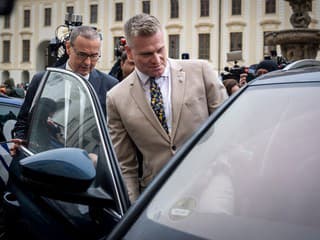 Nehoda českého poslanca Turka, pri ktorej sa prevrátilo nemocničné auto, nebola trestný čin