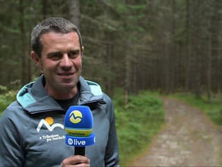 Tvárou v tvár tatranskej divočine. Ján Tribula sa vybral po stopách medveďov s ekológom Erikom Balážom