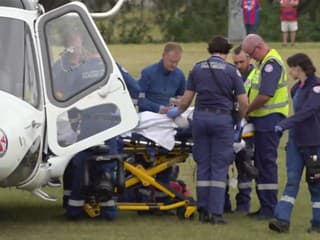 Auto vrazilo do skupiny ragbyových fanúšikov. Hlásia desať zranených