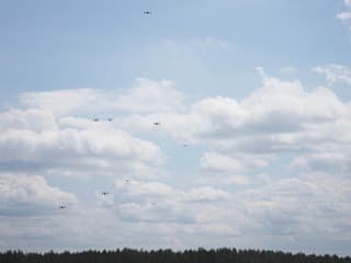 Zmarili sme útok ukrajinských dronov na dve vojenské základne, tvrdí ruská FSB