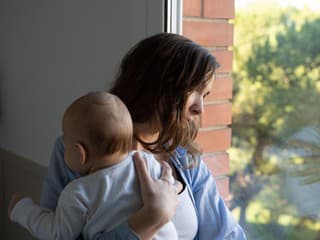 Materstvo nie je vždy len šťastné. Psychologička upozornila na problém, o ktorom sa nehovorí