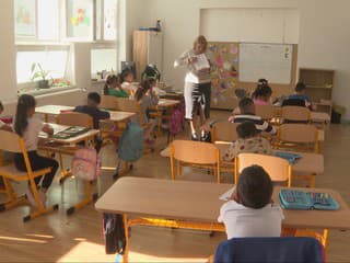 Celý september mali ešte prázdniny. Prváci nemajú kam nastúpiť do školy