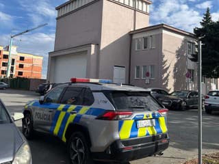 Incident v Sobranciach vyvolal otázky: Člen komisie priznal vynesenie lístka, podozrenie na volebný vláčik